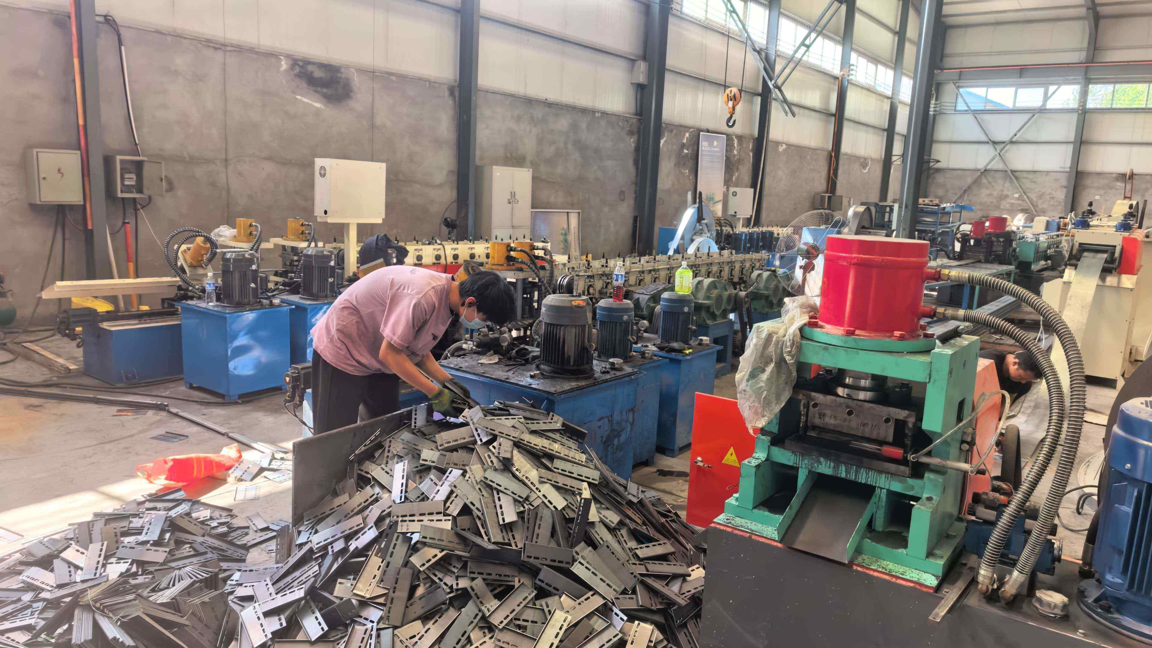 大连市铝合金桥架锌铝镁桥架 - 方案